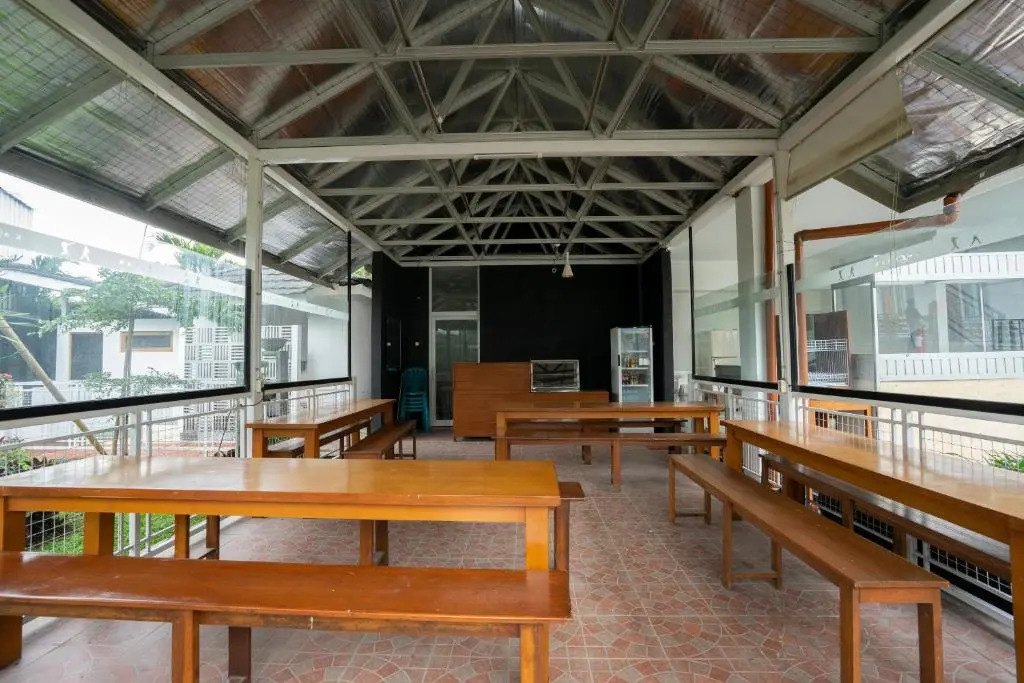 Urbanview Hotel Kazanan Lembang Bandung by RedDoorz