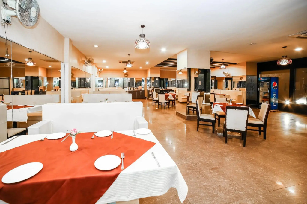 Oyo 35769 Hotel Rishabh