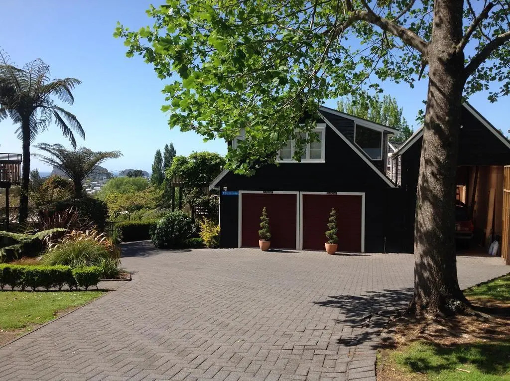 Brenton Lodge