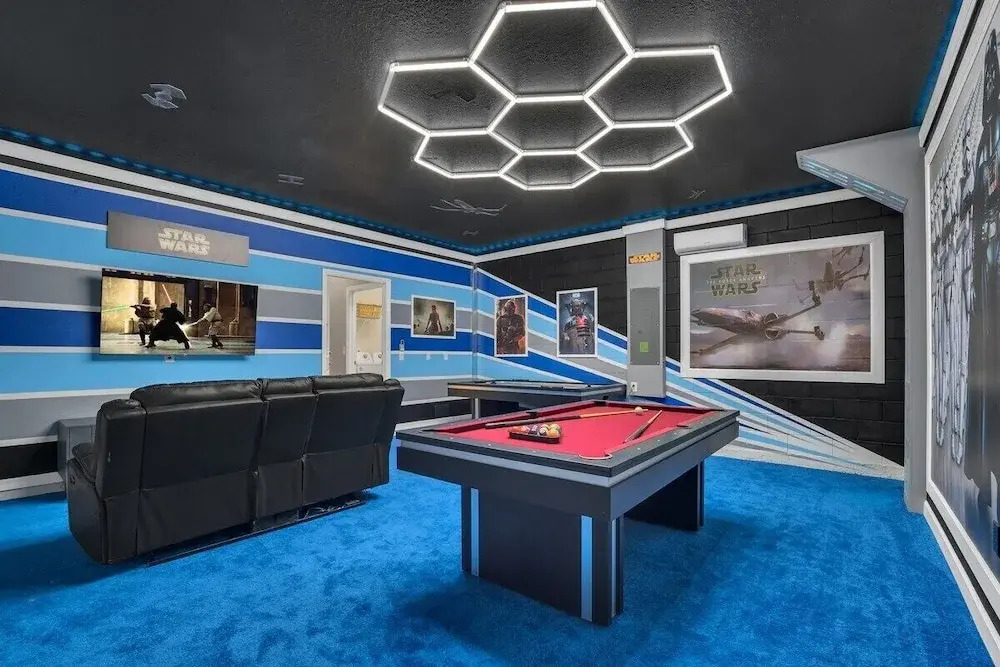 3417lw · Brand New 7 Bedroom With Pool /spa/ Themed, Close