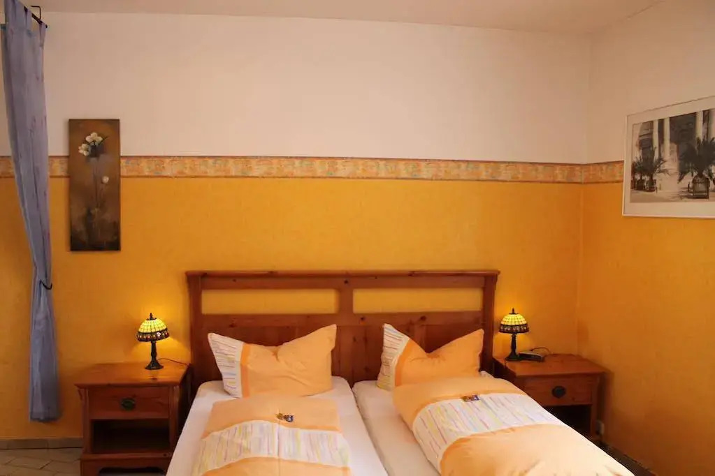 Kreuzerhof Hotel Garni