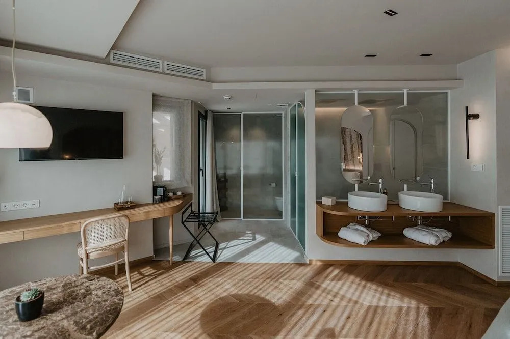 Hotel Petit Luxe