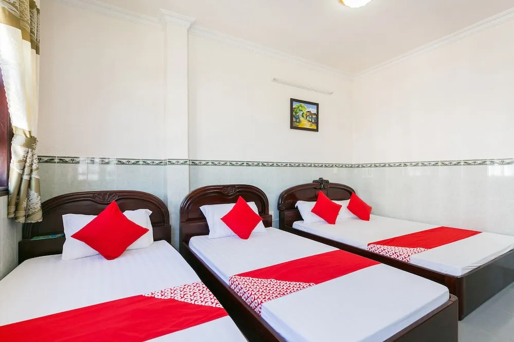 T90 Guest House