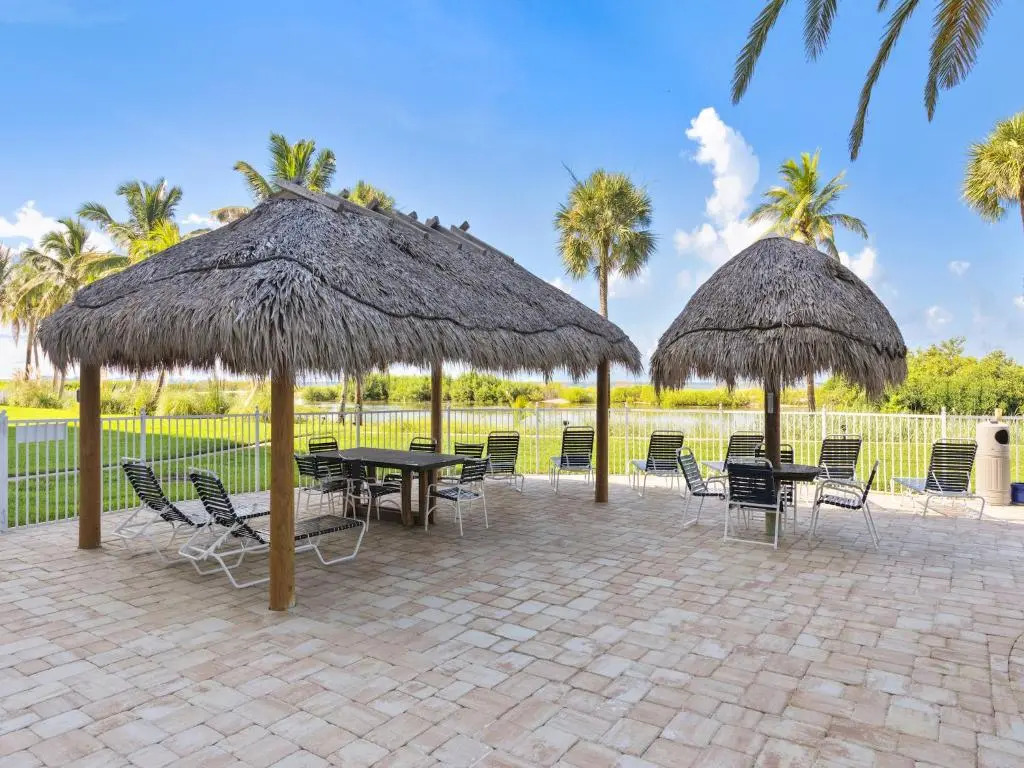 Sun Caper 808, 2 Bedrooms, Sleeps 4, Gulf Front, Heated Pool, Elevator