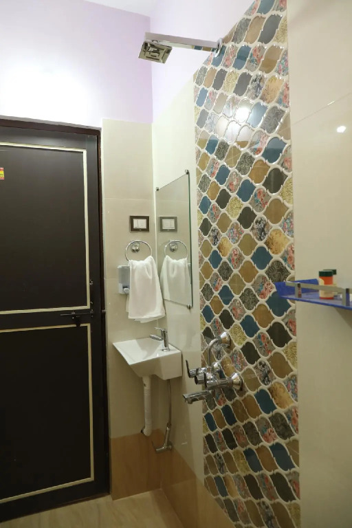 OYO 24078 Sai Guest House
