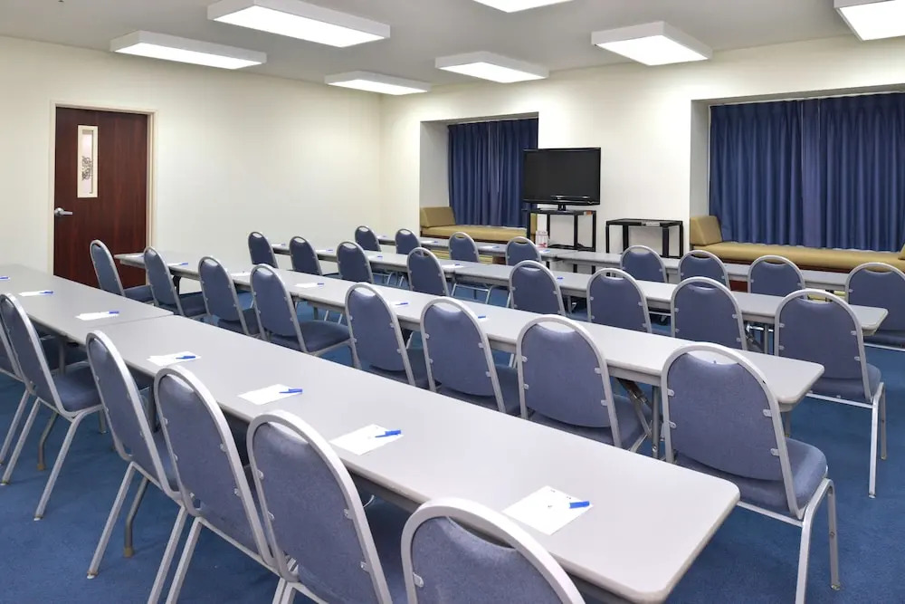 Days Inn & Suites Maryville