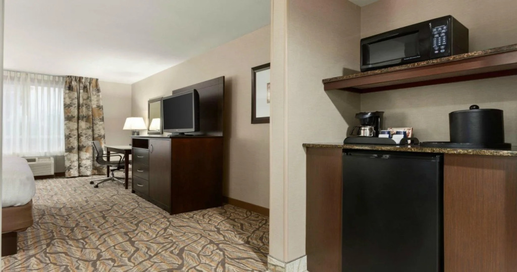 Holiday Inn Hotel & Suites Gateway by IHG