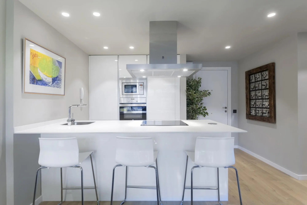 Luxury II in Madrid with 2 bedrooms and 2 bathrooms