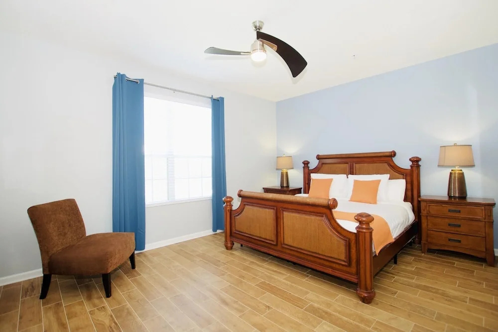 Vista Cay Luxury 4 Bedroom Condo 3122