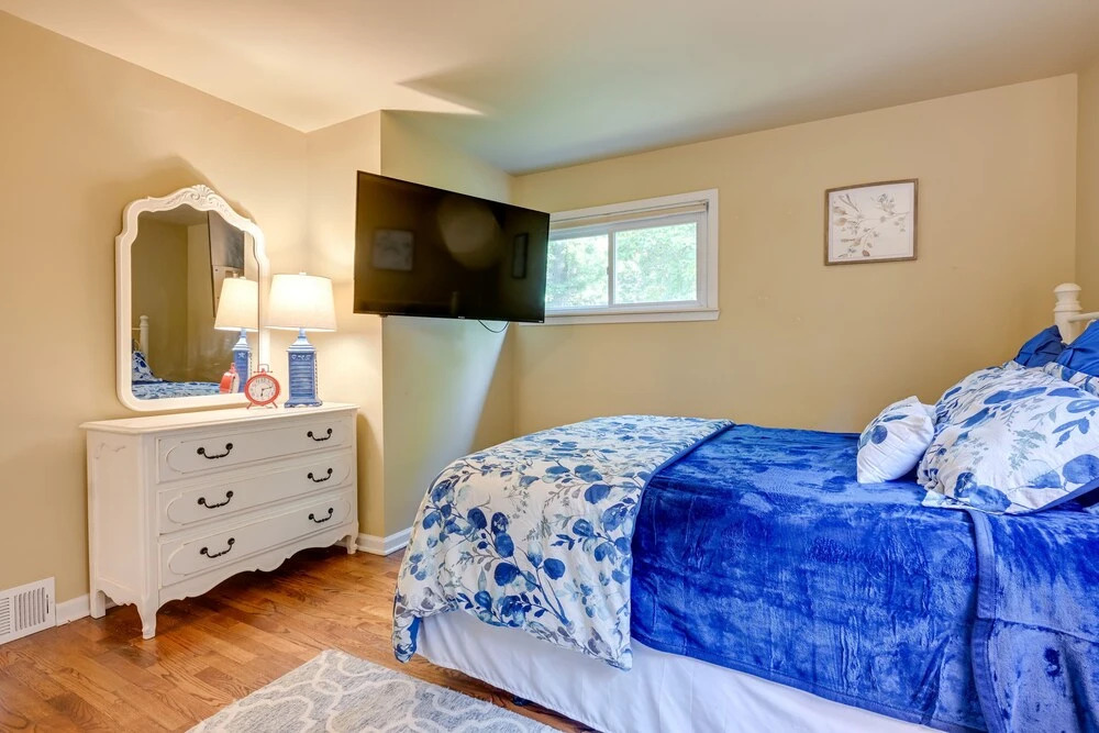Pet-friendly Michigan Escape w/ Patio & Gas Grill!