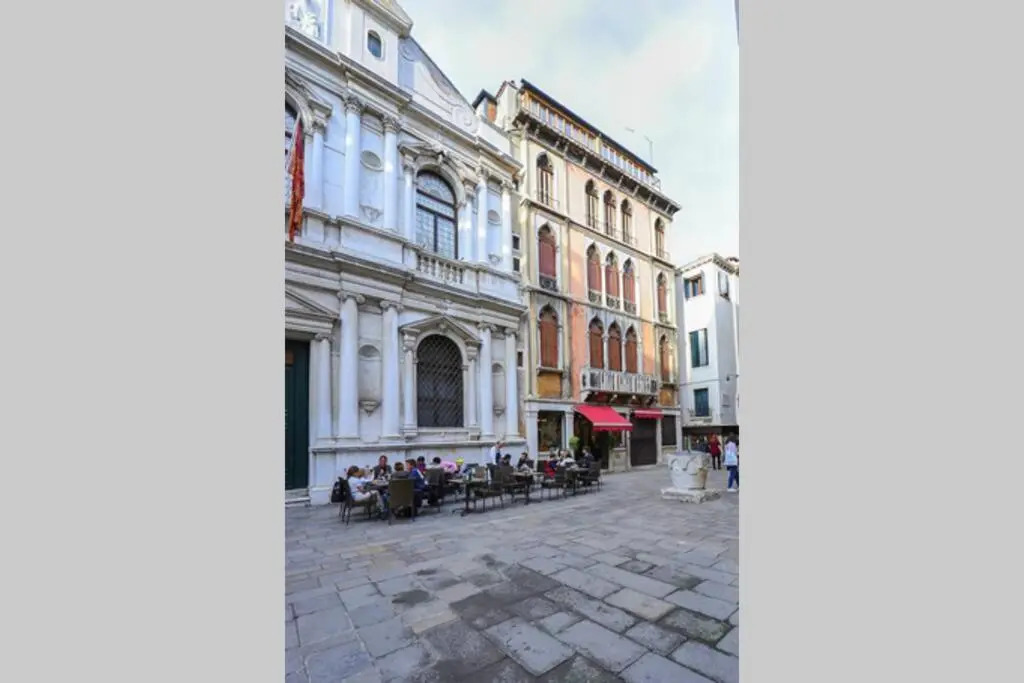 Ca' Fenice, charming apartment in San Marco, sleep 7