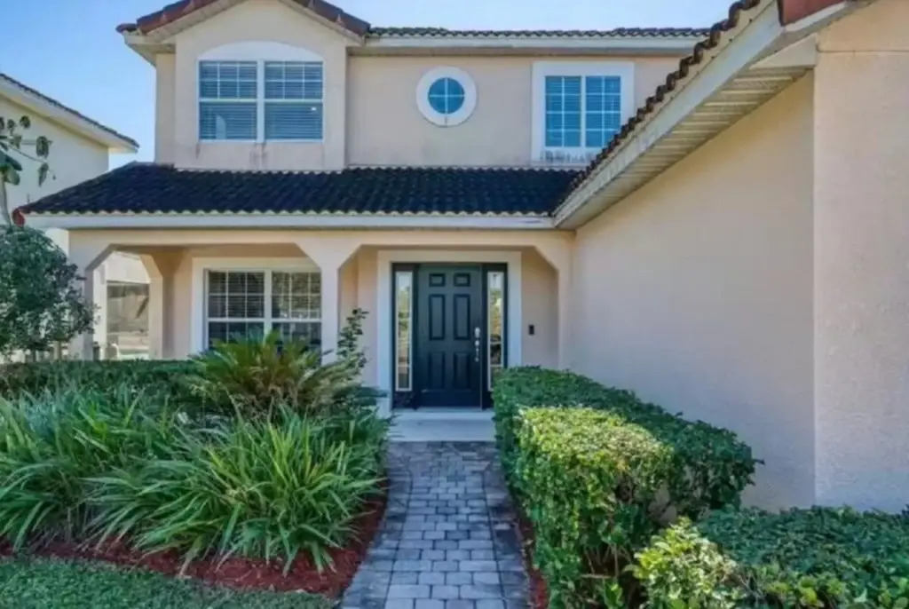 South Facing Villa With Water View Near Disney