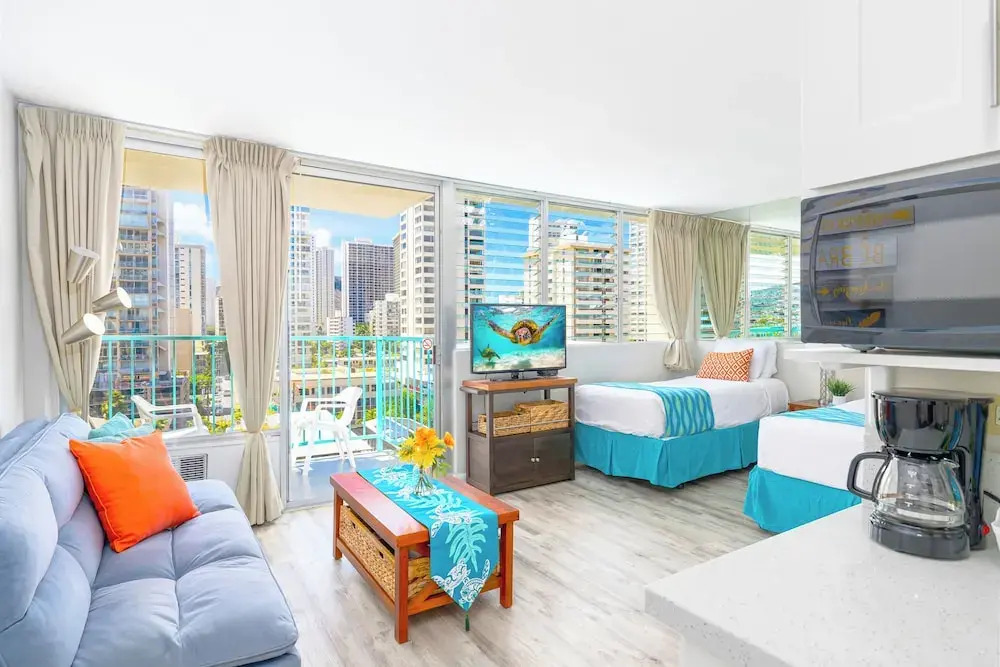 Cozy Studios at Aloha Surf Close to Waikiki Beach