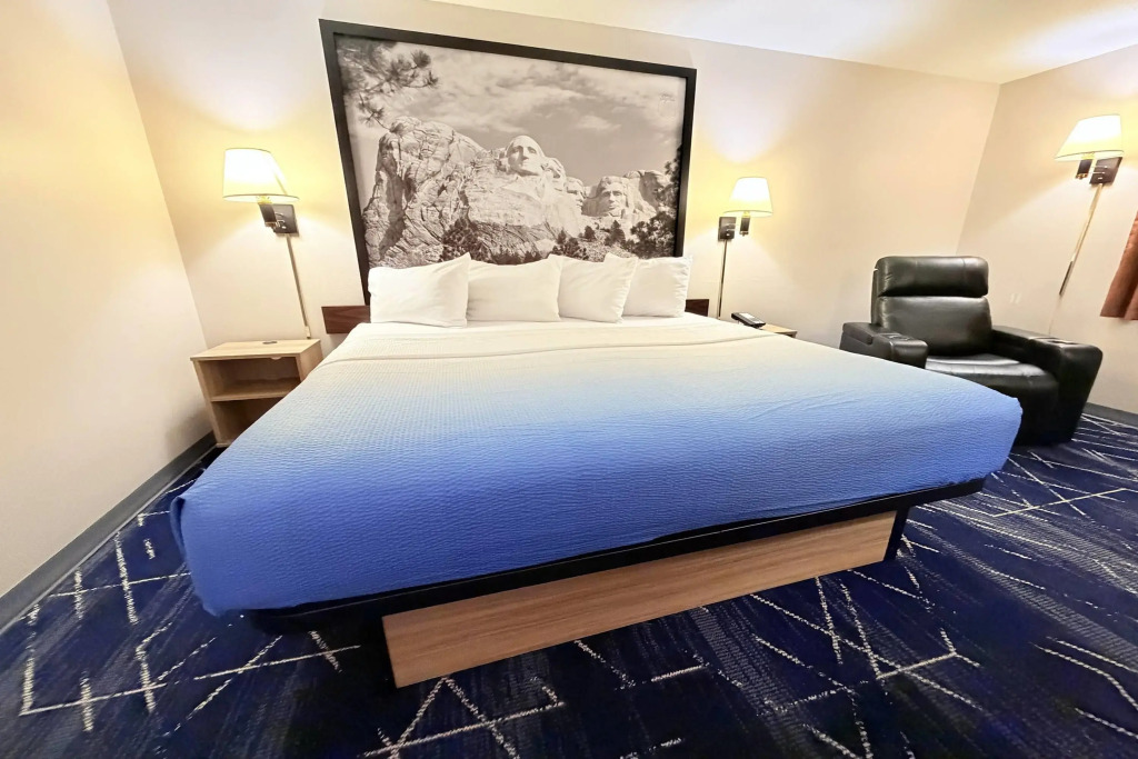 Super 8 by Wyndham Hot Springs