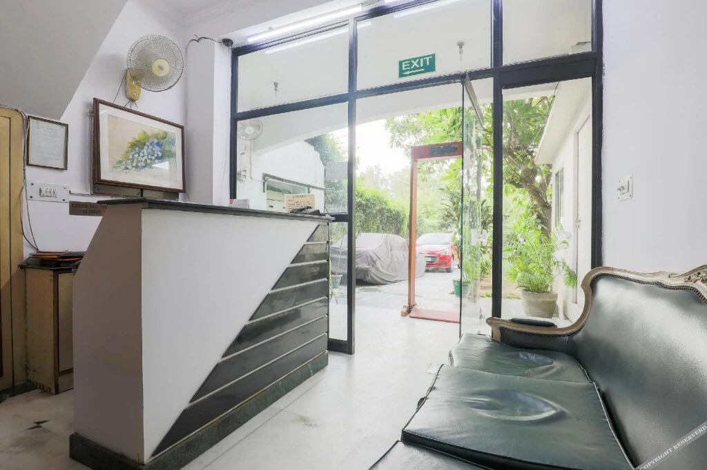 OYO Rooms Defence Colony A Block