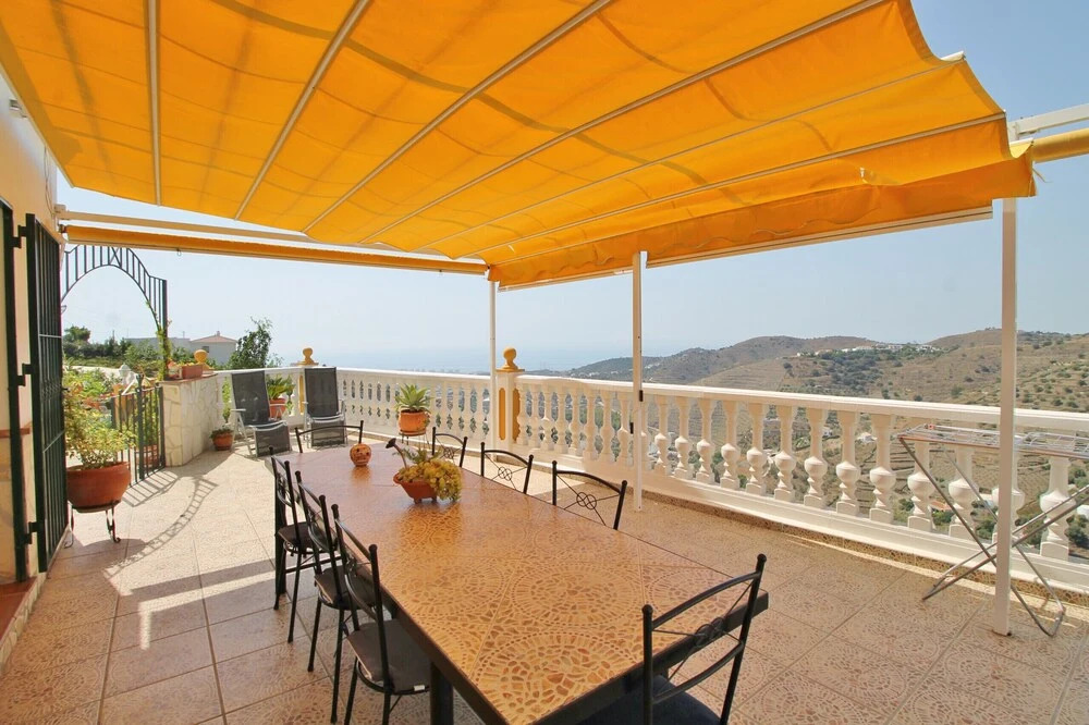 1090 Villa las Flores
