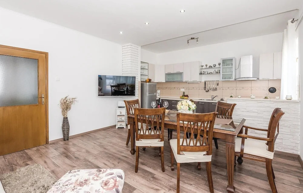 Two-Bedroom Holiday Home In Sibenik