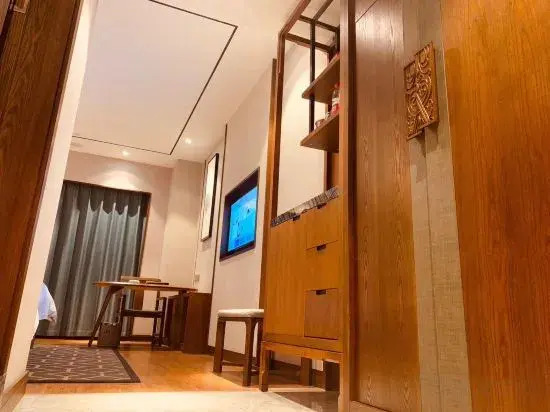 Till Bright Hotel, Daozhou