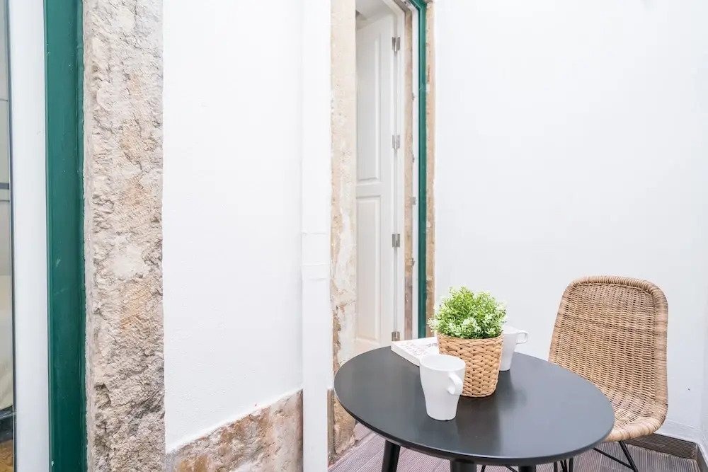Modern Apartment in Chiado 1 - DIR