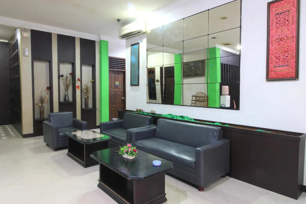 OYO 717 Hotel Dharma Utama Syariah