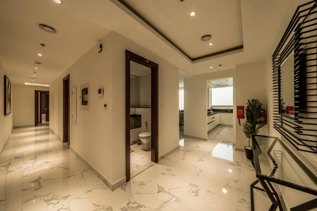 Al Habtoor City - Amna Tower 3701