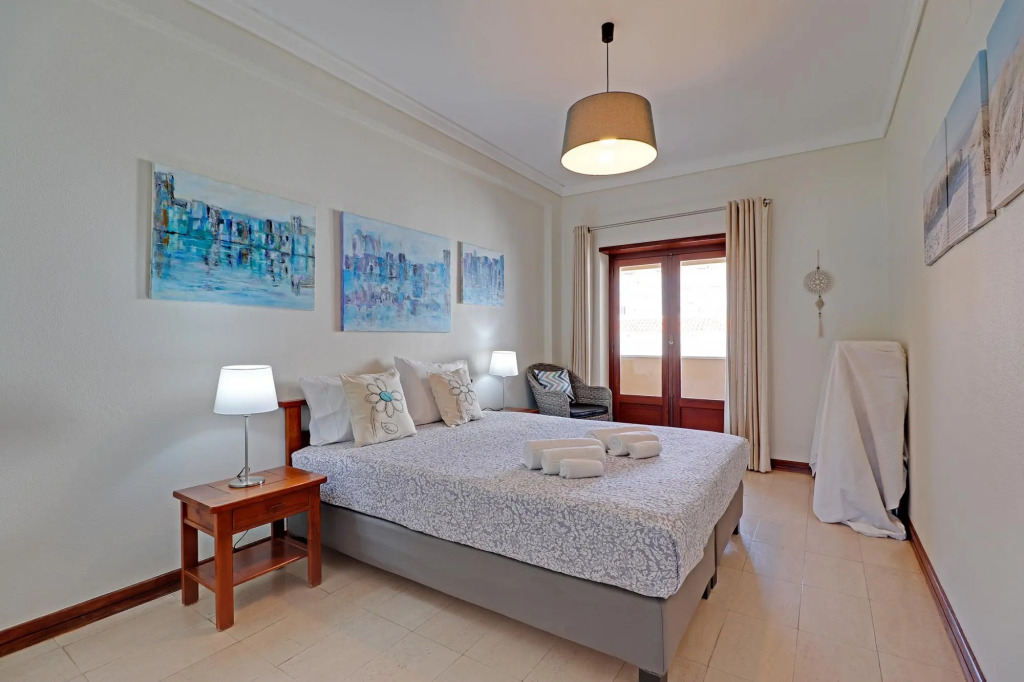 Monte Gordo Beachview 2 by Homing