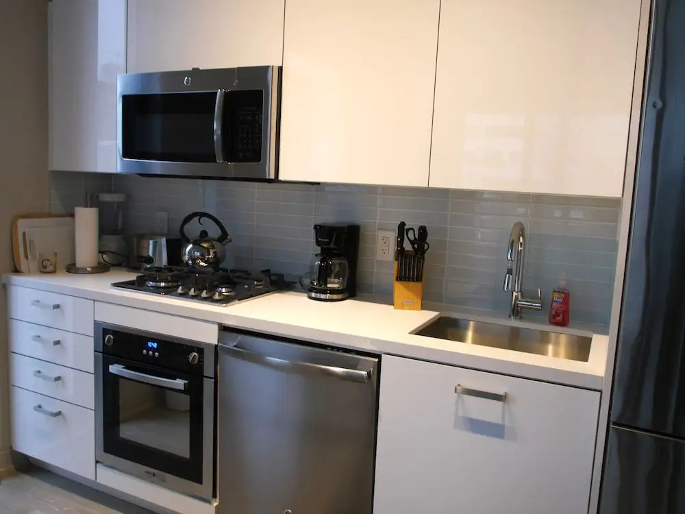 Amazing 1BR Unit in Popular