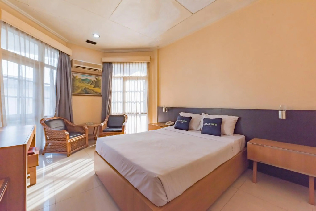 Crown Hotel Tasikmalaya