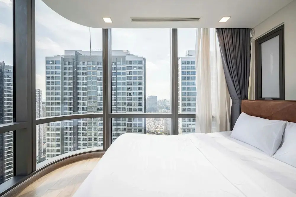 The Emerald Suites at Landmark 81