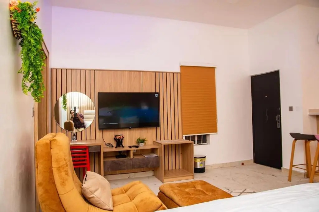 Maple studio+Gym+Snooker board Rhodabode Apt, Nile