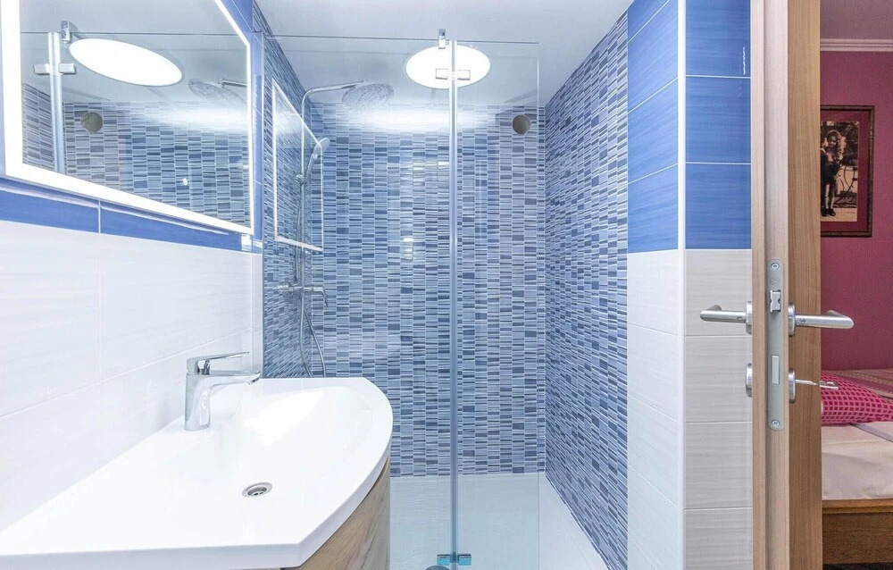 Awesome Home in Klenovica With Wifi and 2 Bedrooms