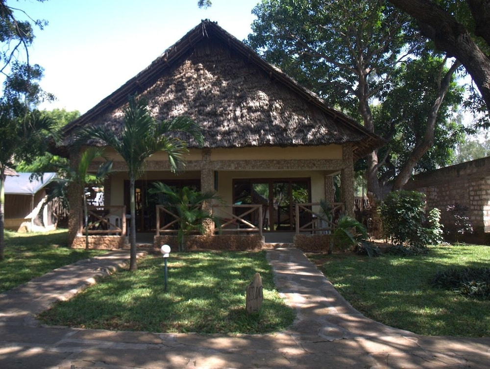 Bofa Beach Resort