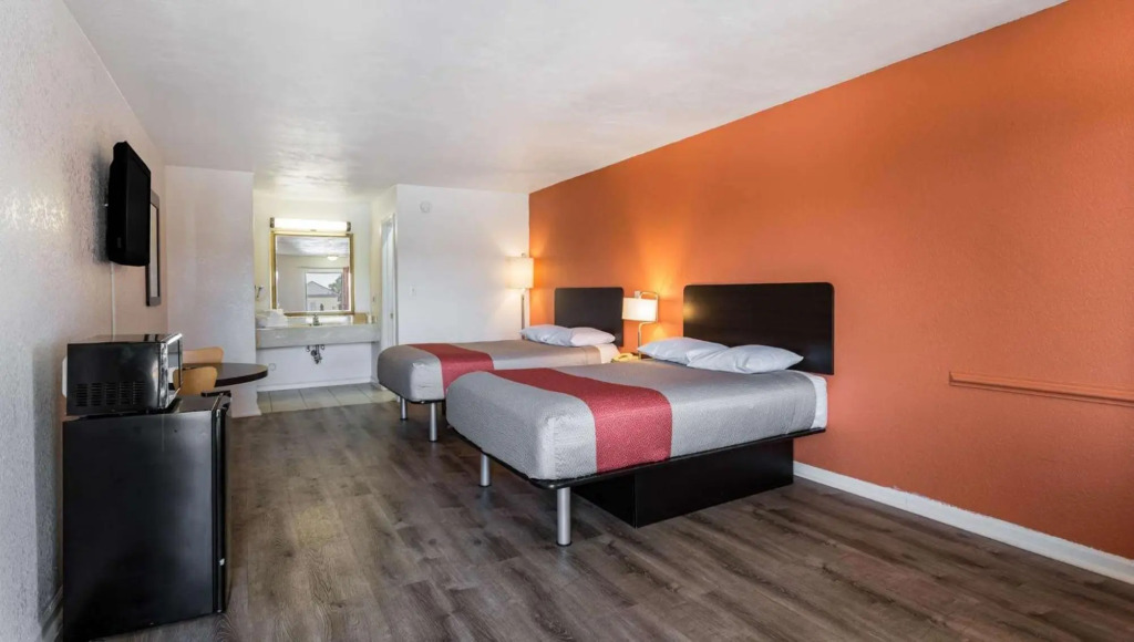 Motel 6-Portsmouth, VA