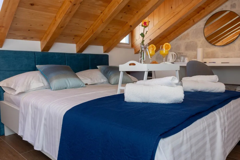 Luxury Rooms Rustic Chic