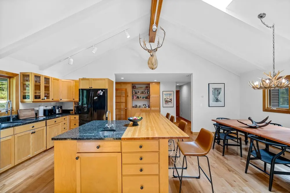 The Wildwood Lodge At Killington 4 Bedroom Home