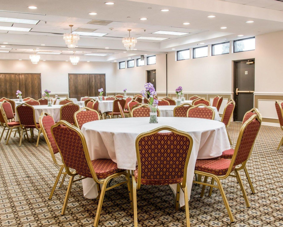 Country Inn & Suites by Radisson, Muskegon, MI