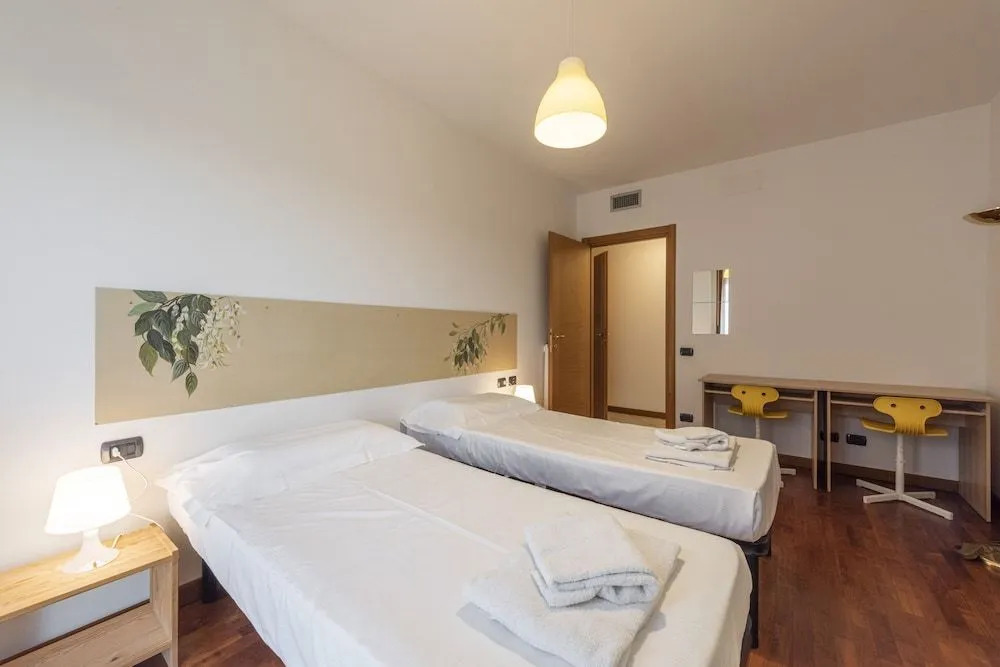 Leopolda Modern by Mmega