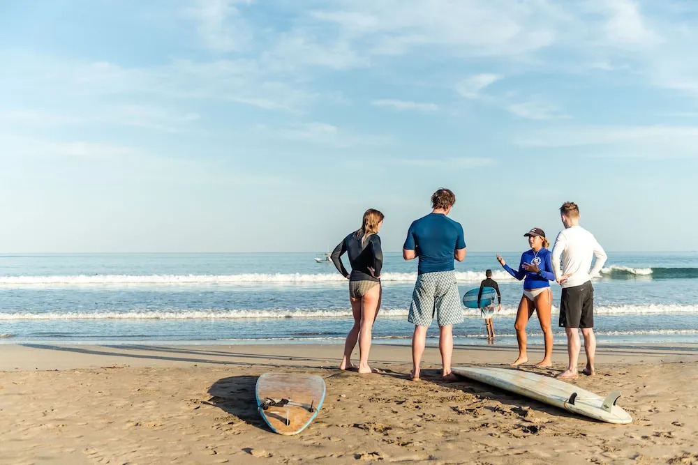 Witch's Rock Surf Camp Beachfront HOTEL
