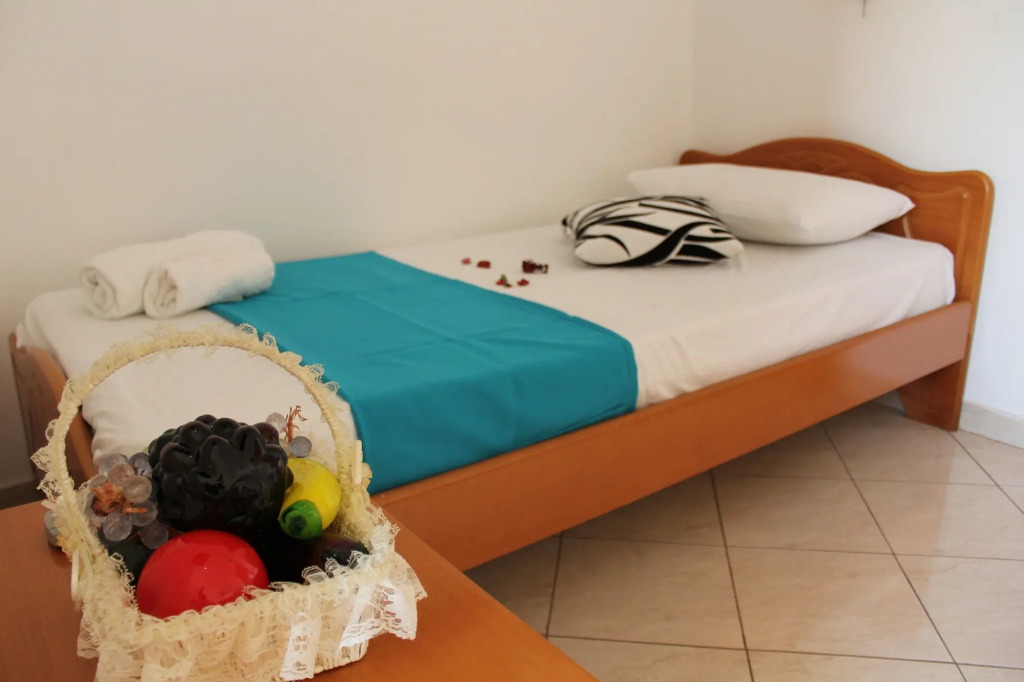 Sunny Hotel