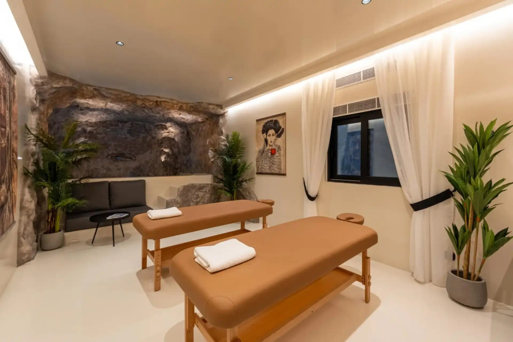 Отель Ftelia Black Villas