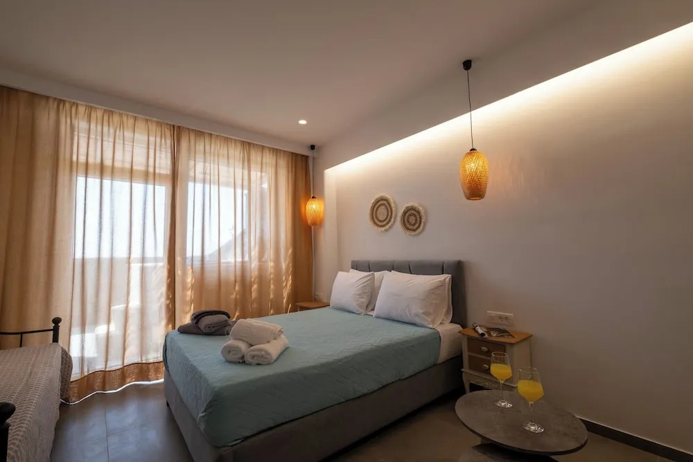 Sand Gem - Beach Apartments