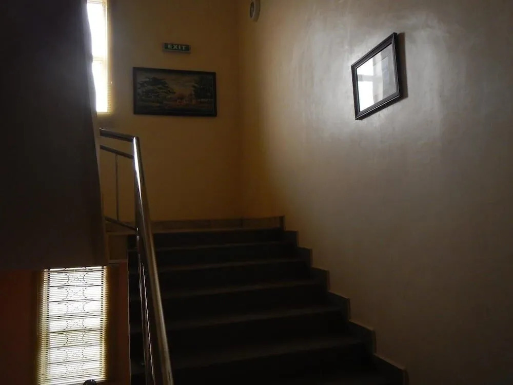 206 Exclusive Hotel