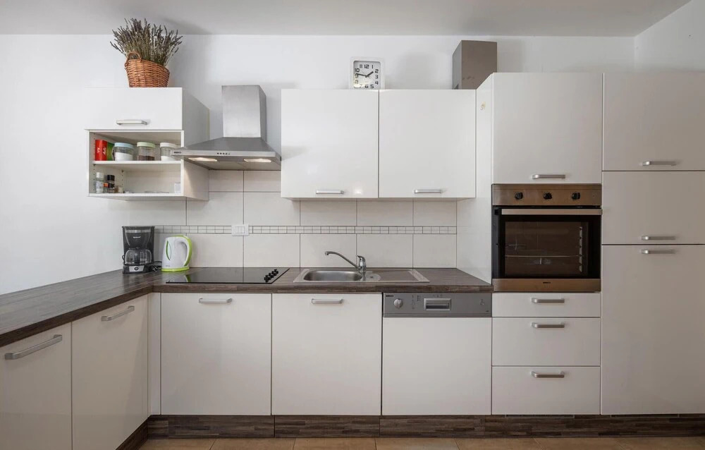 Awesome Apartment in Omisalj With 2 Bedrooms and Wifi