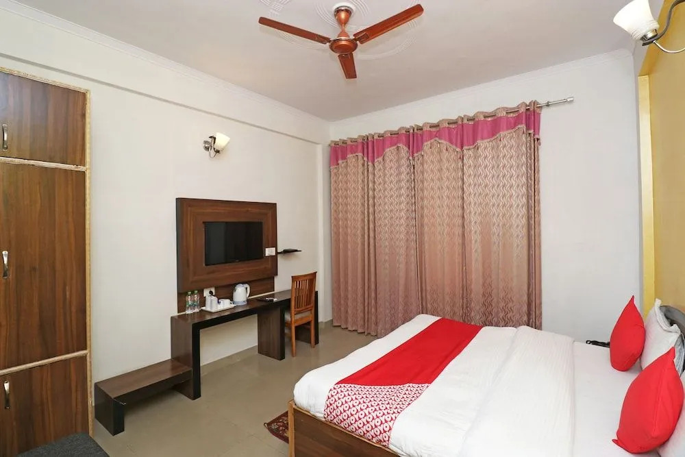 OYO 5589 Pine Oak Resort