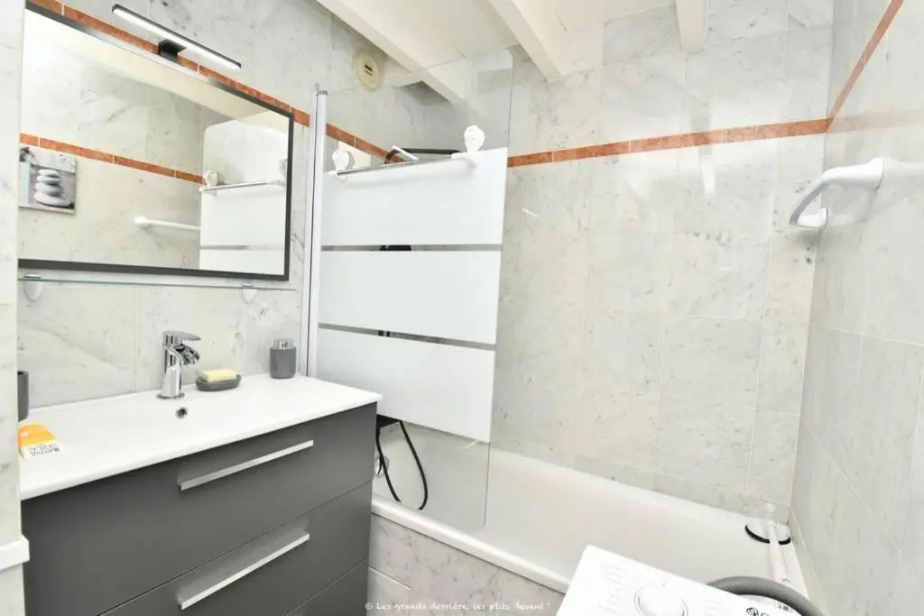 La Mezzanine Apt 5 pers classe 3 etoiles, Royan- centre 300 m plage Foncillon