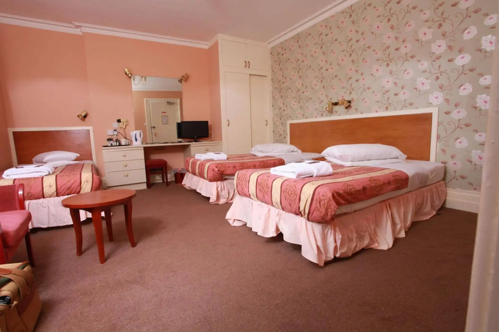Russell Hotel