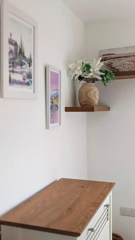 Cotswold Green - Sleeps 5 - Free EV Charge