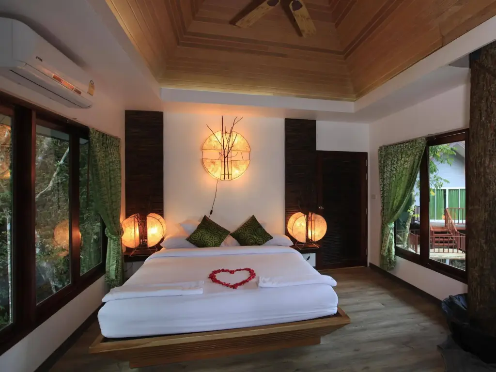 Rock and Tree House Resort