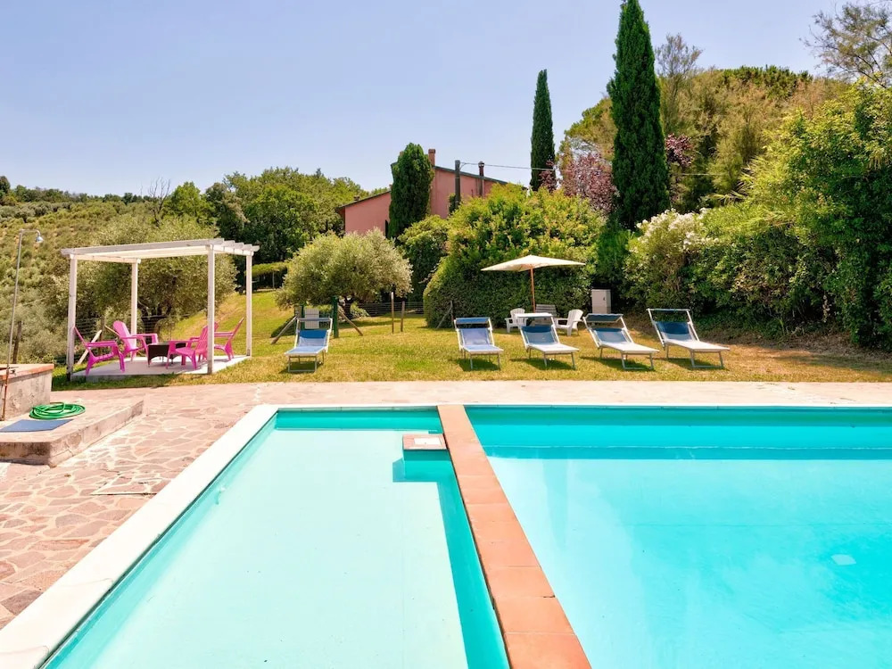 Majestic Farmhouse in San Vivaldo with Swimming Pool