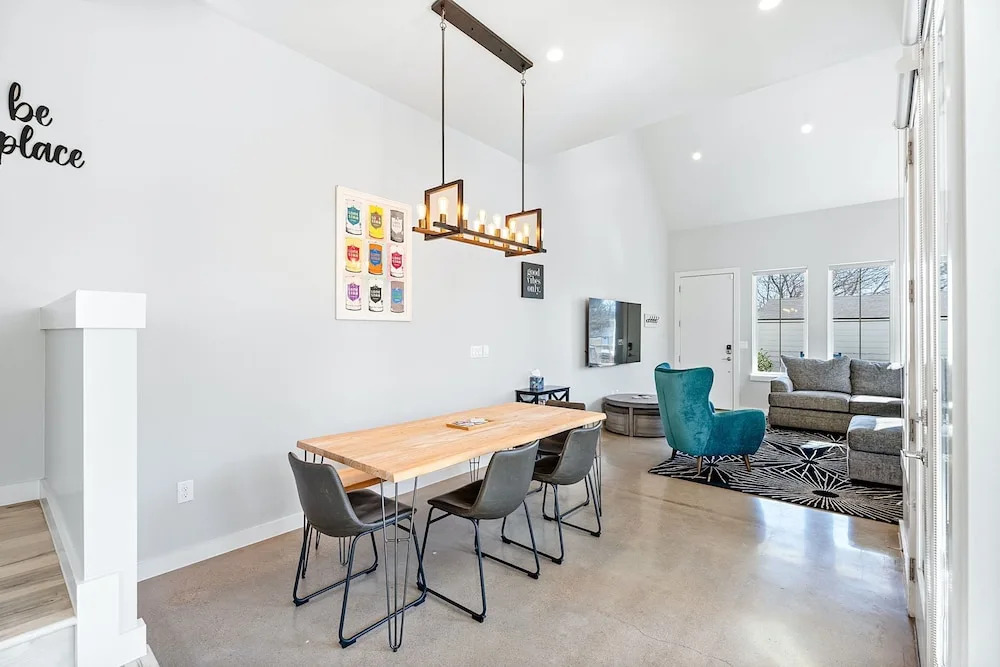 Trendy 3 Bedroom in South Austin!